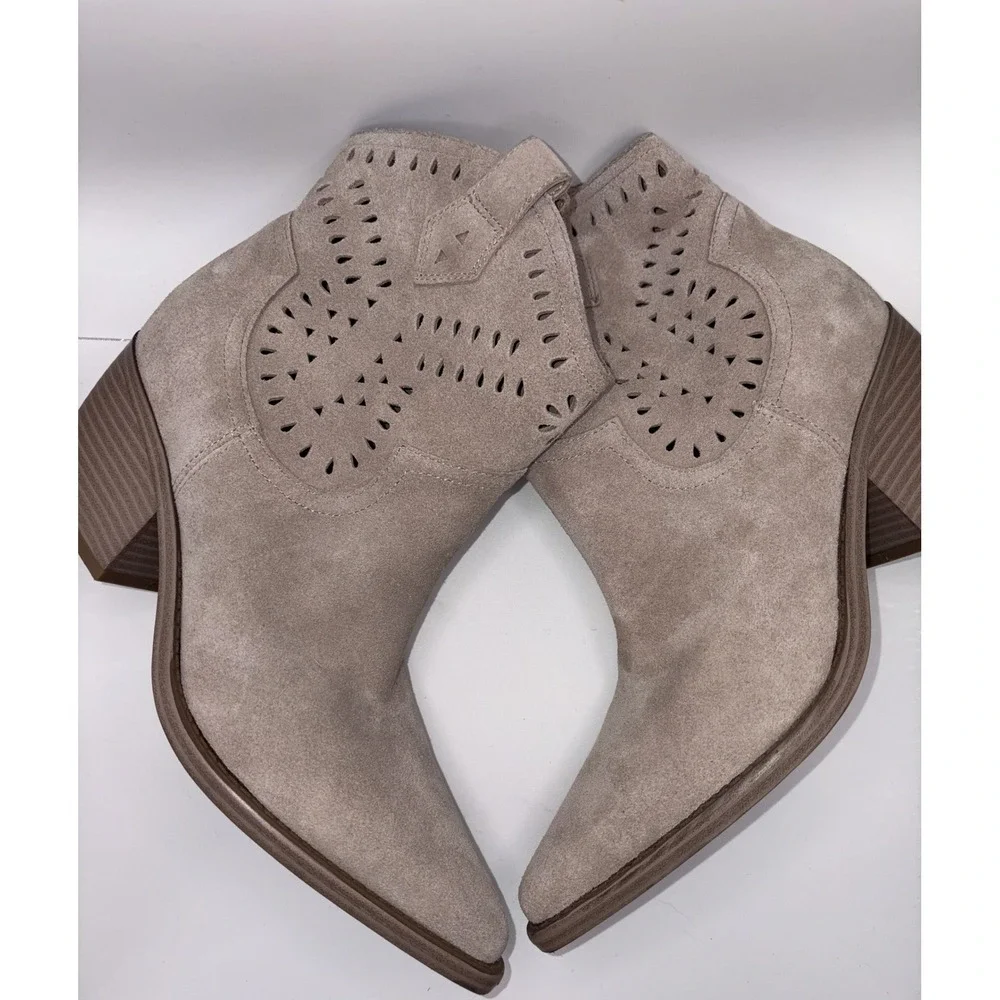 Marc Fisher Womens Taupe Suede Perforated Western Pointed Toe Ankle Boots 8M